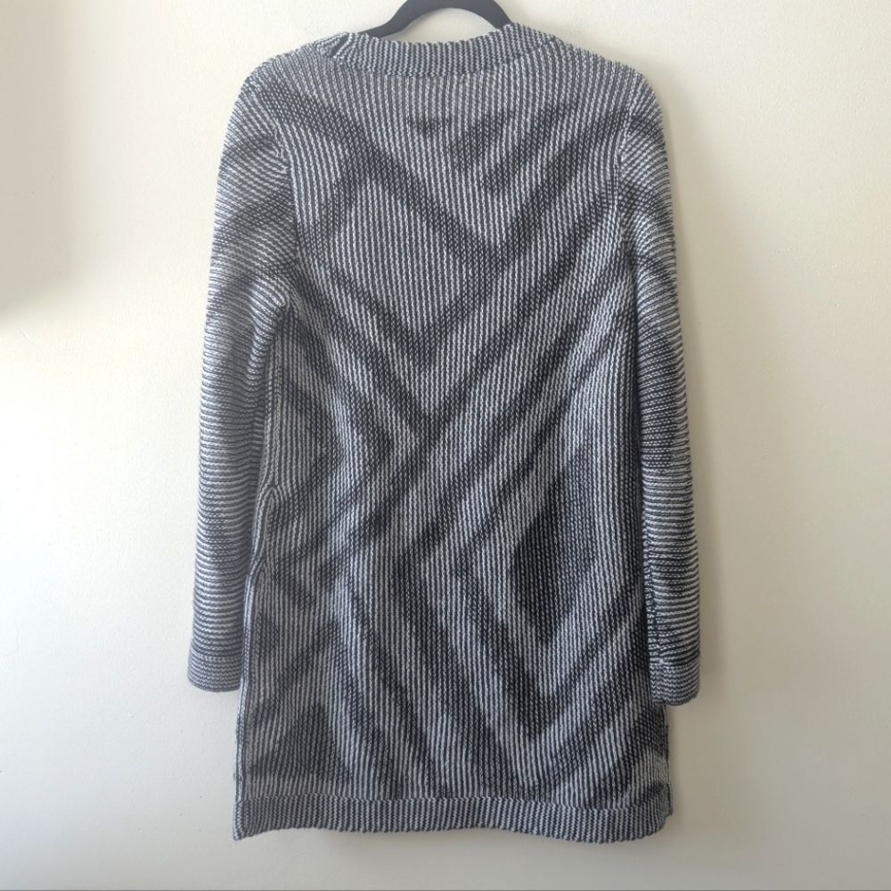 Chico's Perforated Sleeve Overlay Tunic Cardigan Size 1 Medium - Picture 3 of 6